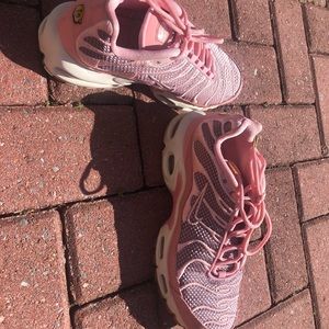 Nike air Max plus in pink